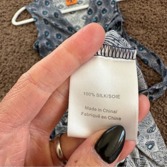 Tory Burch 100% Silk Wrap Dress Peacock Feather Print Sleeveless Purple Blue S - Picture 12 of 13